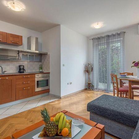 Apartment Amela 포레치 외부 사진
