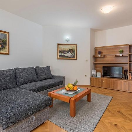Apartment Amela 포레치 외부 사진