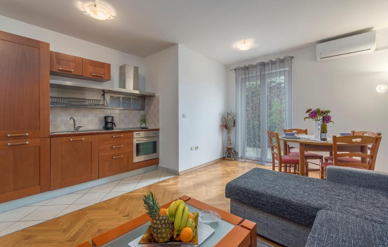 Apartment Amela 포레치 외부 사진