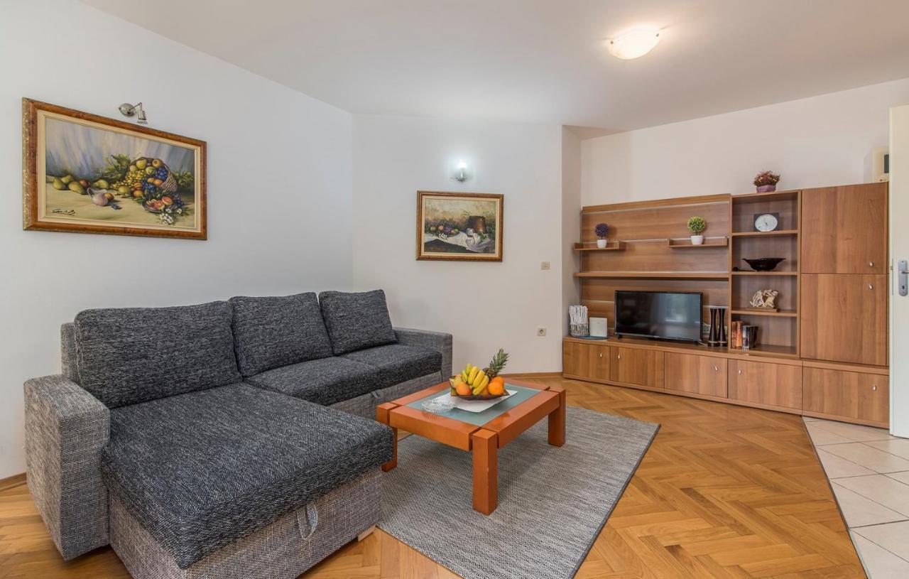 Apartment Amela 포레치 외부 사진