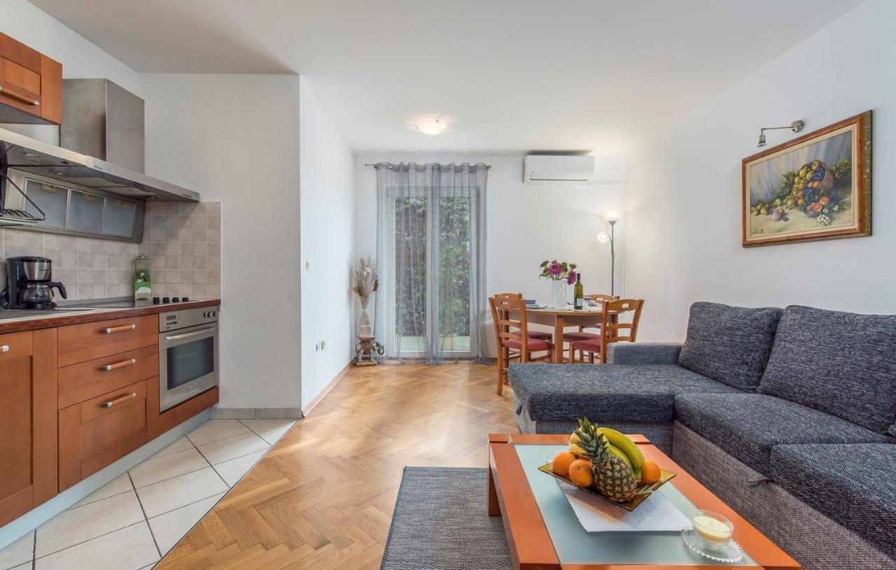 Apartment Amela 포레치 외부 사진